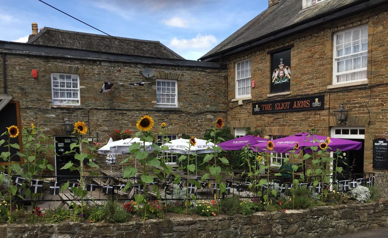 The Eliot Arms Hotel Saint Germans Exterior photo